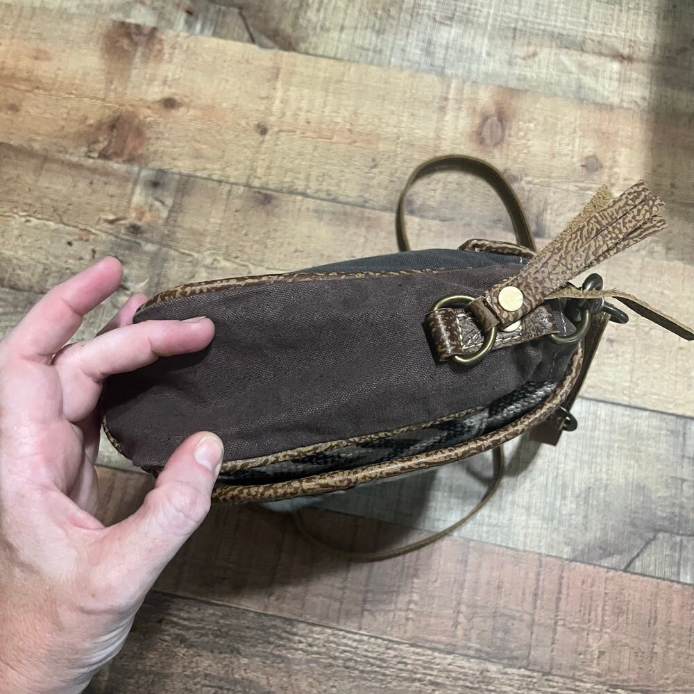 Myra Bag Women's Leather Cotton Crossbody Bag Purse 13"x9"x3" Western Country - Picture 5 of 7